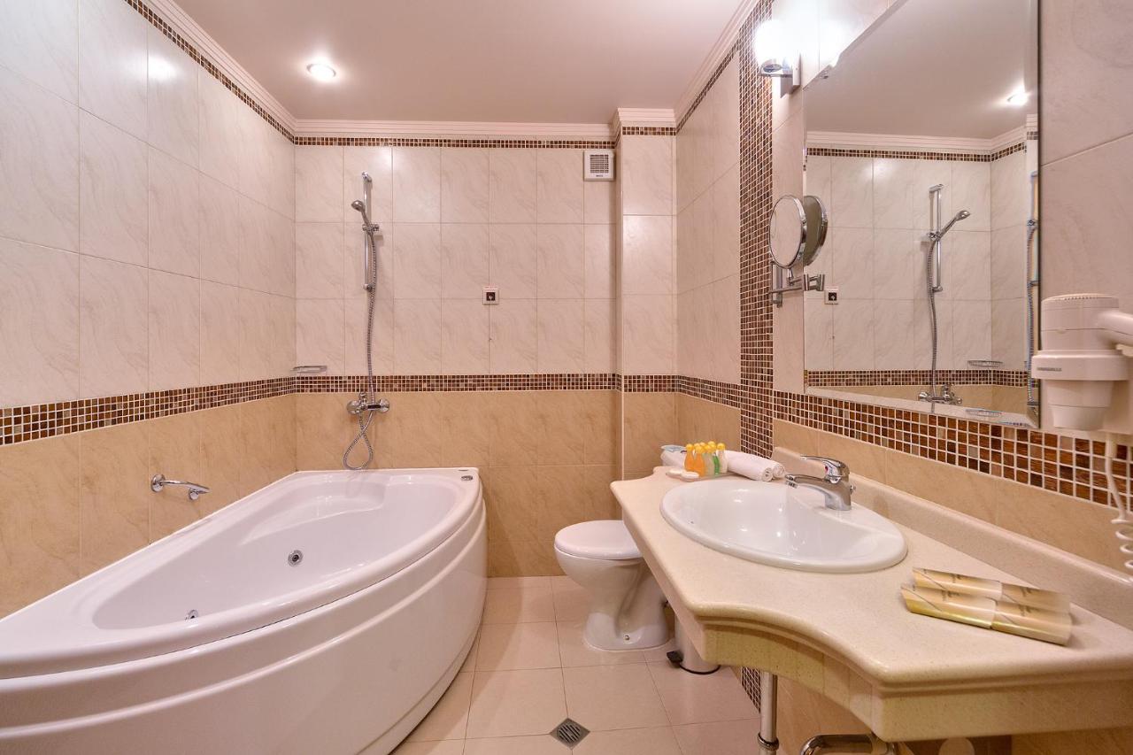 Hotel Club Central Hisarya Bagian luar foto