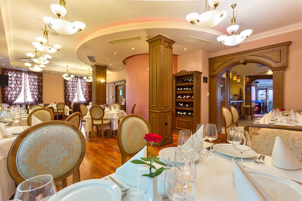 Hotel Club Central Hisarya Bagian luar foto