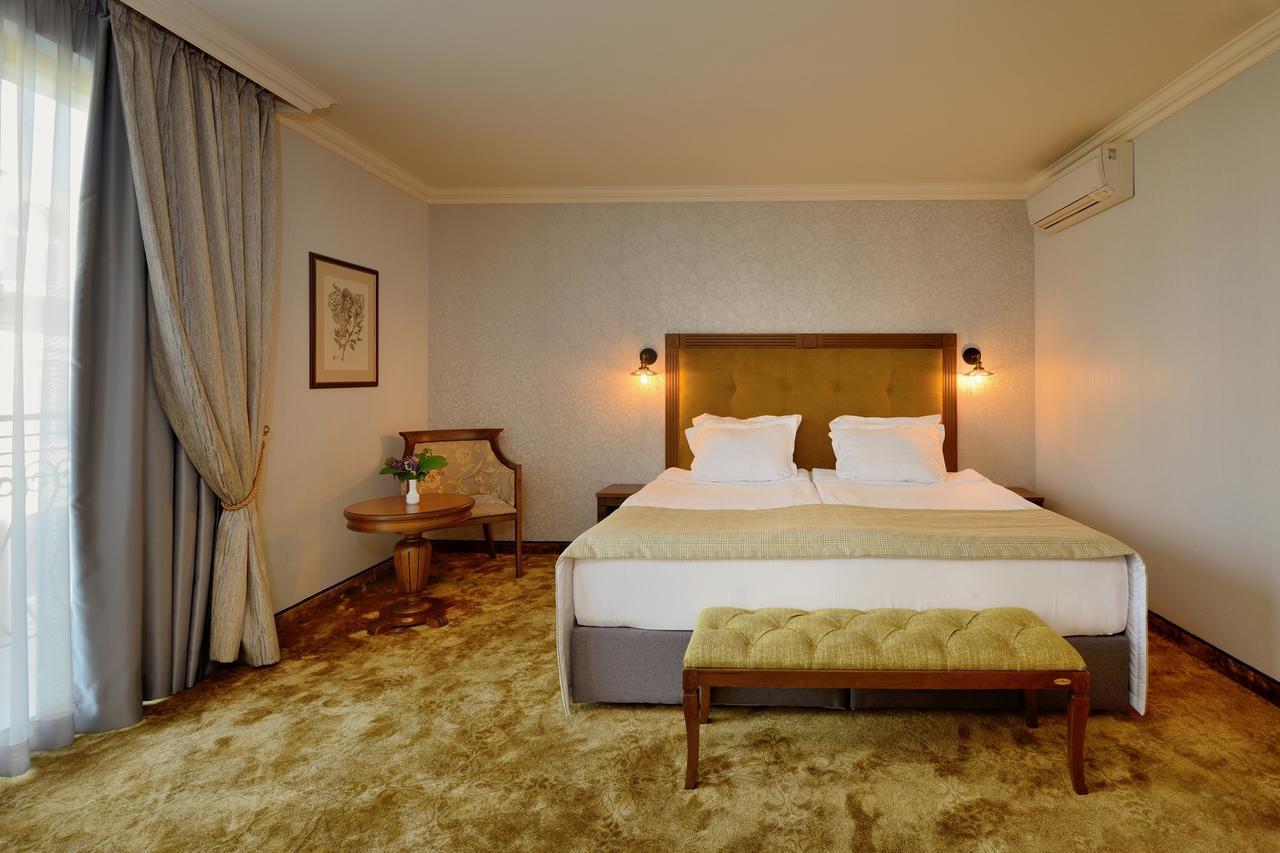 Hotel Club Central Hisarya Bagian luar foto